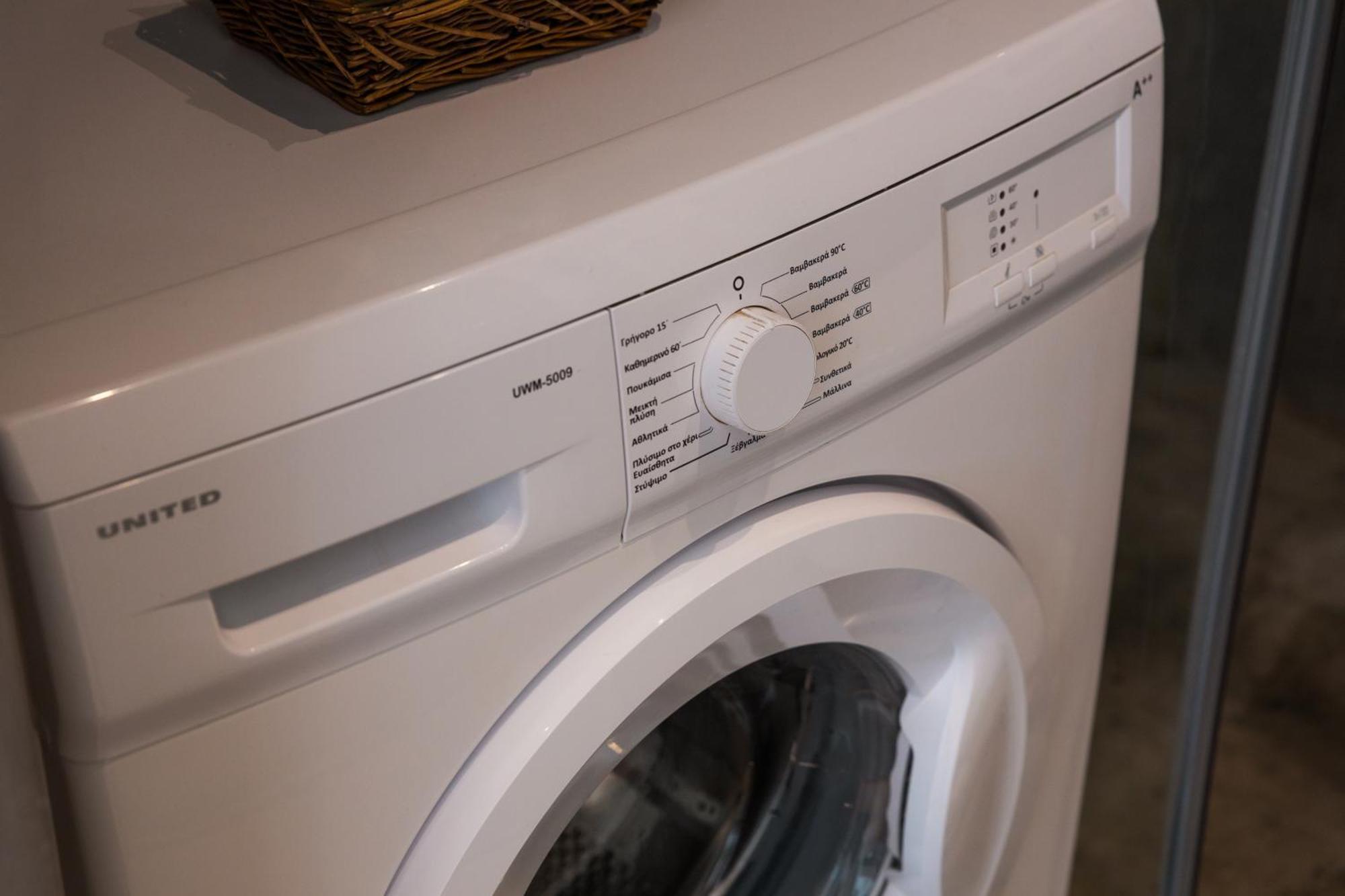 אתונה Apartment In Glyfada Center מראה חיצוני תמונה