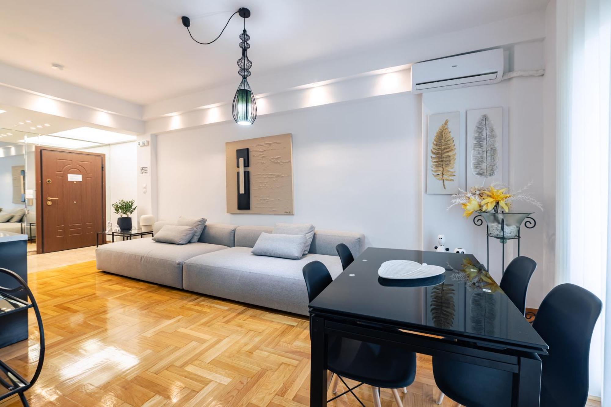 אתונה Apartment In Glyfada Center מראה חיצוני תמונה